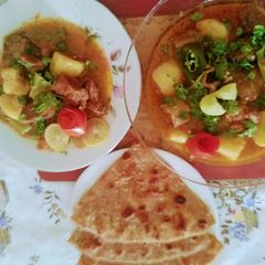 Alo gosht A picture of Alo gosht.