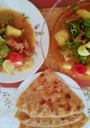 A picture of Alo gosht.
