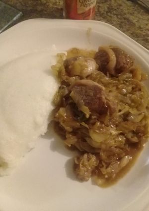 A picture of Beef potties in cabbage.