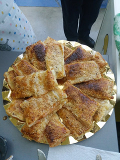 Una foto de Hojaldritos de queso camembert y mermelada de tomate