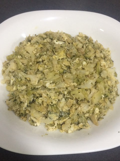 Una foto de Revuelto de coliflor y brócoli