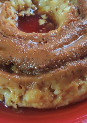 Una foto de Flan borrachito con leche condensada