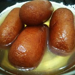 A picture of Gulabjamun (long).