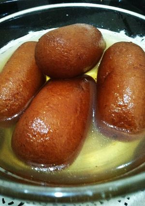 A picture of Gulabjamun (long).