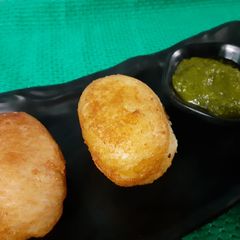 A picture of Bread Roll.
