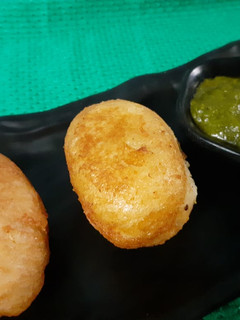 A picture of Bread Roll.