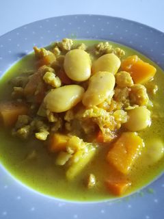Una foto de Potaje de judión y calabaza