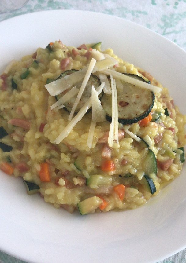 Una foto de Risotto de calabacín y sus flores
