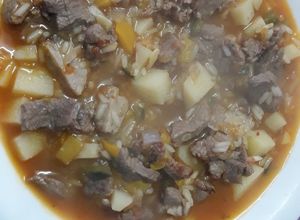 Una foto de Tremendo guiso de arroz con carne. ¡¡¡No te lo podes perder!!!