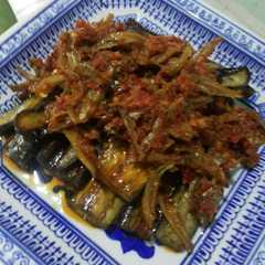 A picture of Terong goreng siram sambal ikan teri.