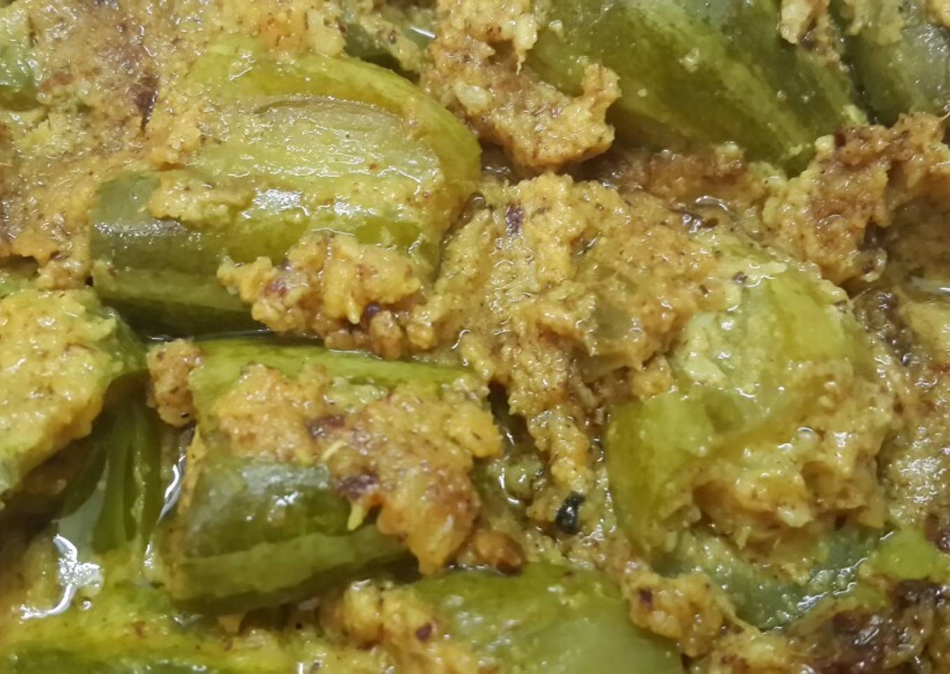 Potol narkol posto(parwal with coconut and poppy paste)