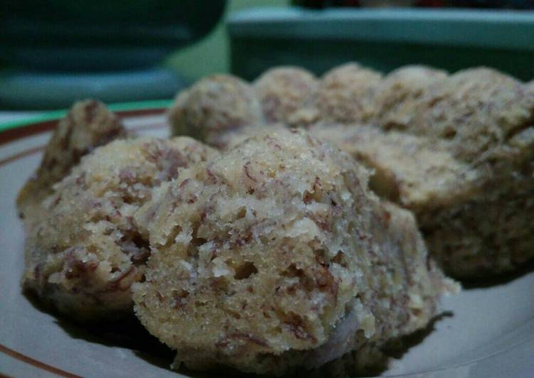 Bolu pisang kukus nyaaammmikk...(no mixer,no ribet)