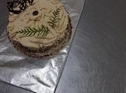 Una foto de crema moka con crema de leche