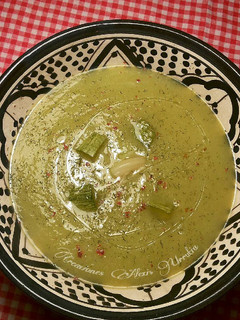 Una foto de Crema de tronchos de coliflor, y calabacines
