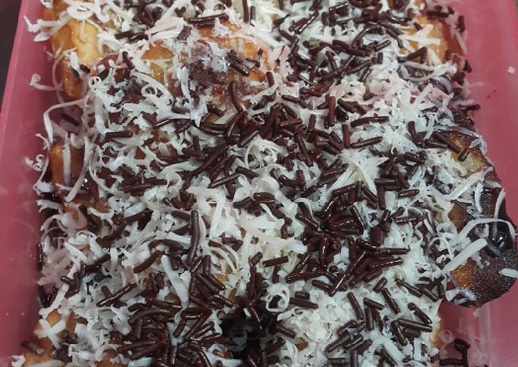 Pisang krispi coklat keju