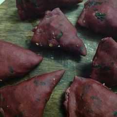 A picture of Beetroot and cheese Samosa.