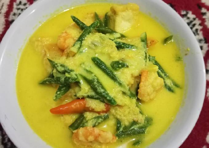 Mudah Banget Memasak Resep Gulai Kuning Kacang Panjang + Udang + Tahu