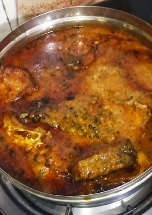मछली झोल (machali zol recipe in hindi) रेसिपी मुख्य फोटो