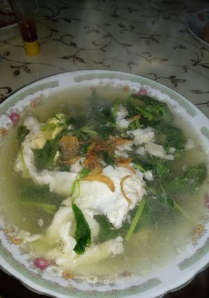 Foto resep Bayam telur kuah bakso