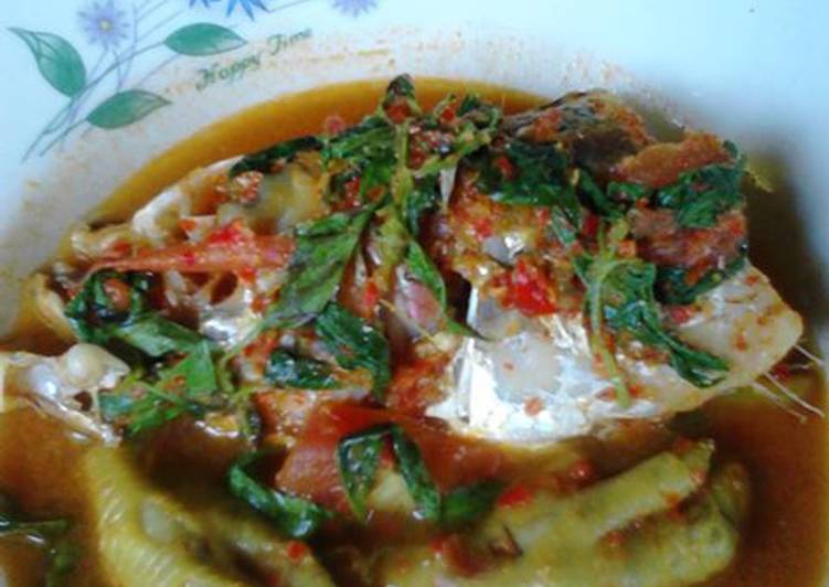 Langkah Membuat Ikan,ceker sayur asem daun kemangi Lezat