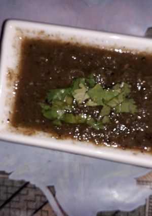 A picture of Rost hari mirch & timatar chattni.