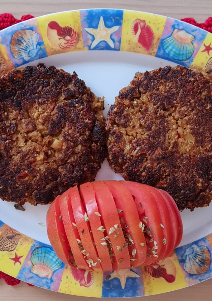 Una foto de Hamburguesas de soja texturizada al curry 🍔 Veganas