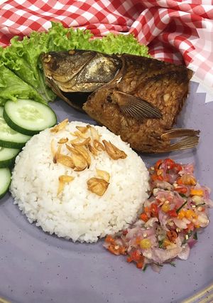 Foto resep Ikan Mas Goreng Sambal Matah
