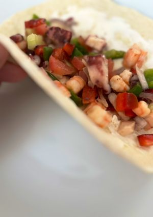Una foto de Tacos de salpicón con vinagreta y queso crema - Receta de Batch Cooking