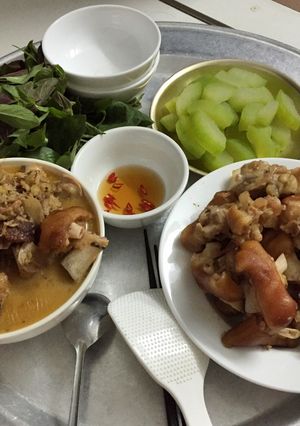 Hình của món Móng giò nấu giả cầy.