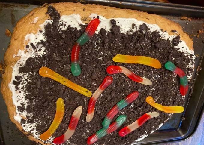 Simple Way to Prepare Favorite Trick or treat cookie pizza