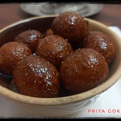 A picture of Garam Garam Rava Gulab Jamun from leftover Ghee residue.