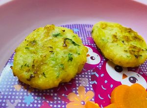 Hình của món Bánh tôm khoai tây cho bé.