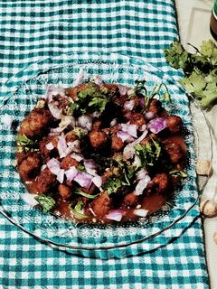 ரோட்டுக்கடை மீல் மேக்கர் (சோயா)(roadside soya masala recipe in tamil) செய்முறை முக்கிய புகைப்படம்