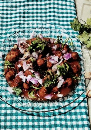 ரோட்டுக்கடை மீல் மேக்கர் (சோயா)(roadside soya masala recipe in tamil) செய்முறை முக்கிய புகைப்படம்