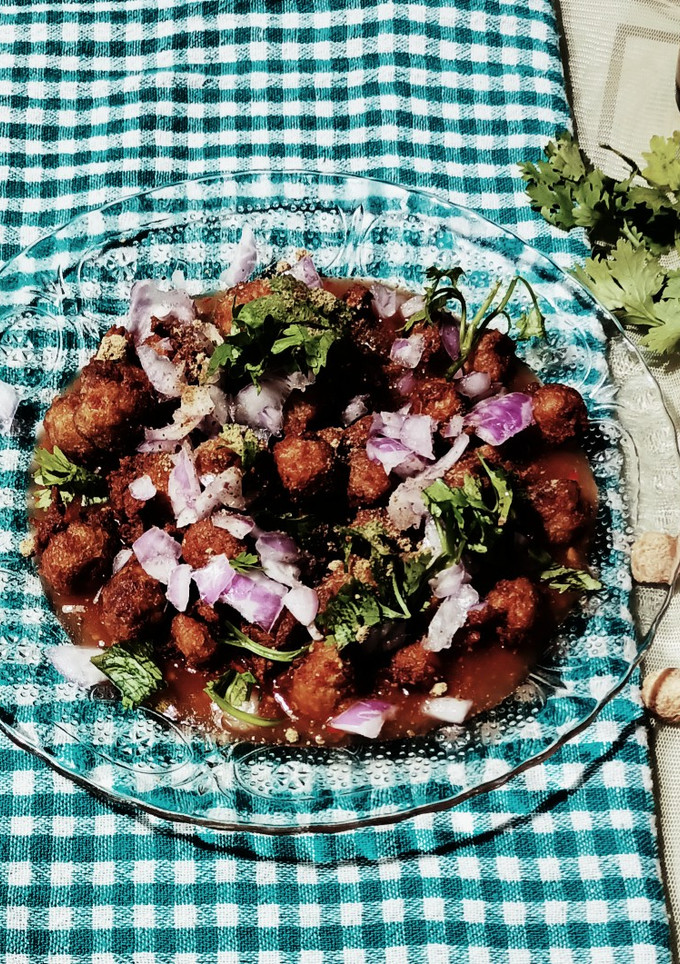 ரோட்டுக்கடை மீல் மேக்கர் (சோயா)(roadside soya masala recipe in tamil) செய்முறை முக்கிய புகைப்படம்