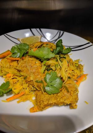 A picture of Singapore style pork noodles.