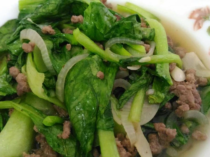 Langkah Mudah untuk Menyiapkan Resep Pakcoy cah daging sapi yang Enak Banget