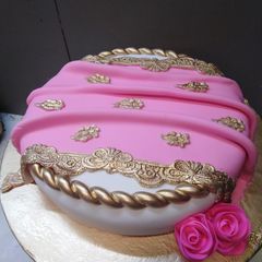 A picture of Bridal shower cake.