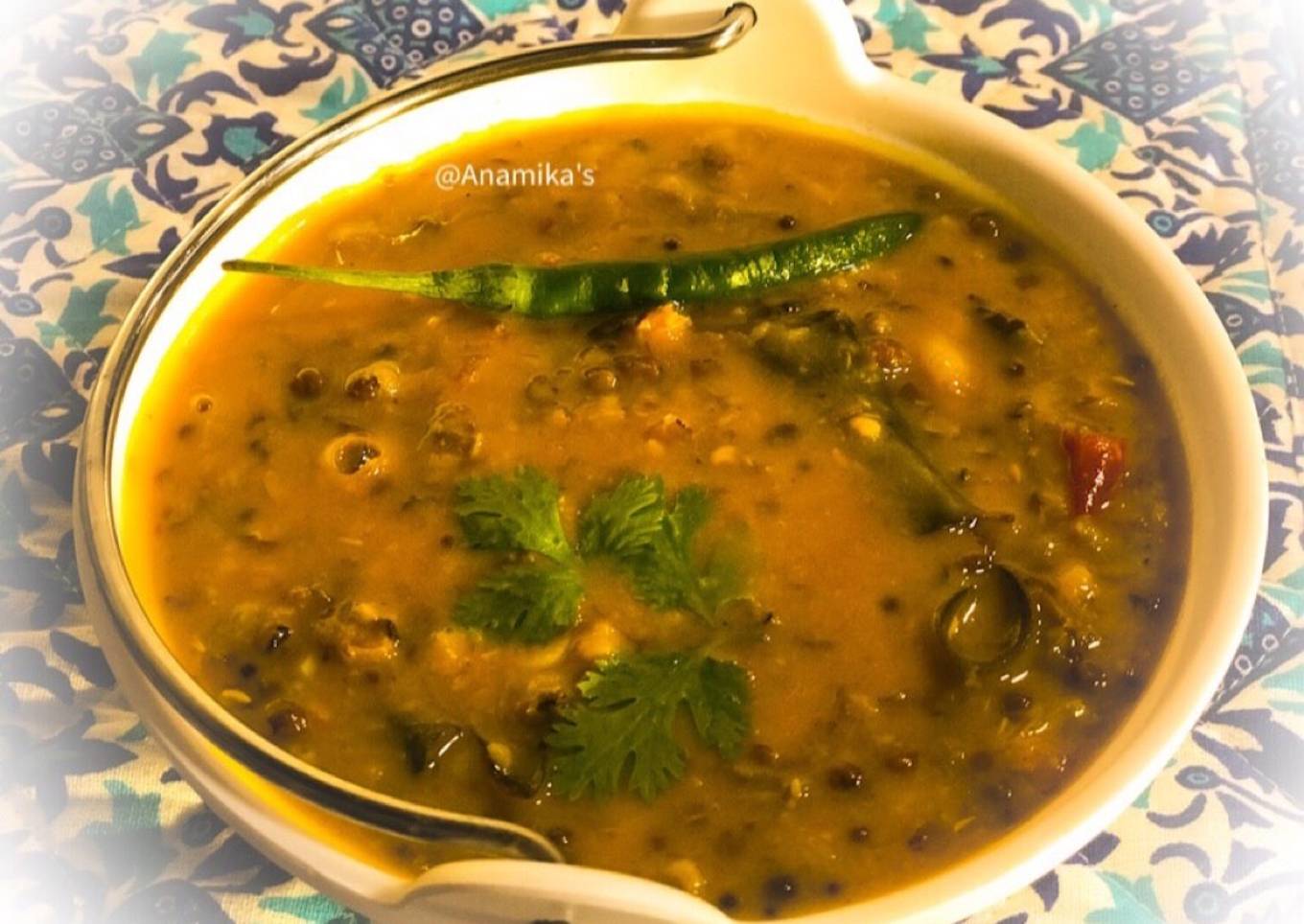 Kerala Style: Green Moong Dal Curry or Pachai Payaru Kuzhambu