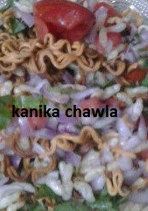 A picture of Maggi bhelpuri.