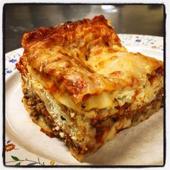 A picture of Lasagna.