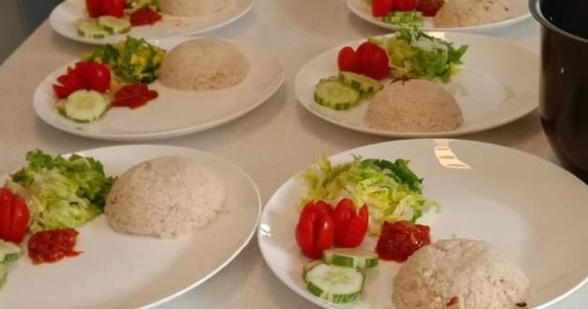 Ayam penyet nasi uduk+Salat