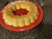 Una foto de postre con flan de caja