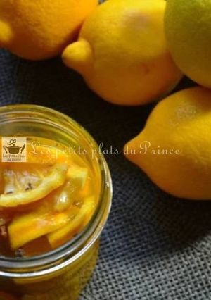 Une photo de Sirop de citron, miel, gingembre et thym