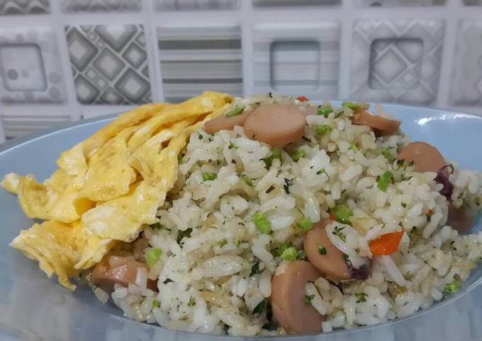 Resep Nasi Goreng Brokoli Oleh Devi Mariana - Cookpad