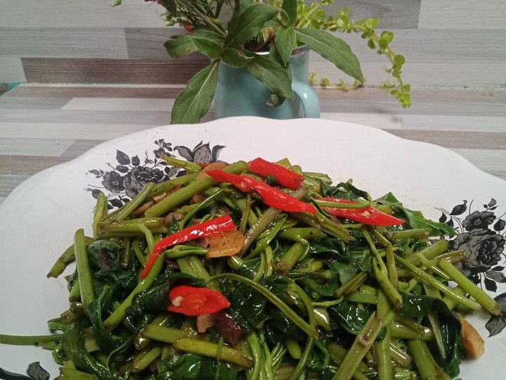 Cara Gampang Menyiapkan Masak tumis kangkung sawah, Lezat