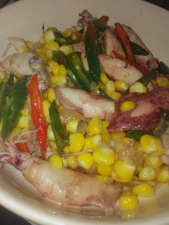 Cara Gampang Membuat Resep  Tumis cumi asin + jagung manis yang Lezat Sekali, Menggugah Selera