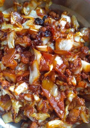 A picture of Dry chilli chicken.