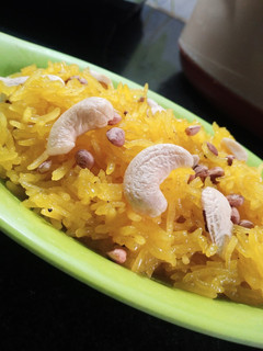 मीठे पीले चावल(meethe peele chawal recipe in hindi) रेसिपी मुख्य फोटो