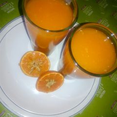 Fresh orange juice A picture of Fresh orange juice.